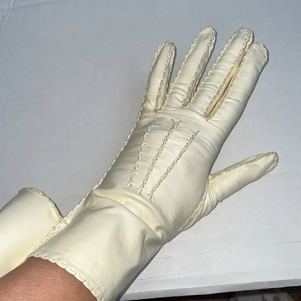 Nwot Vtg Marto Mate table cut cream colored lambskin gloves‎